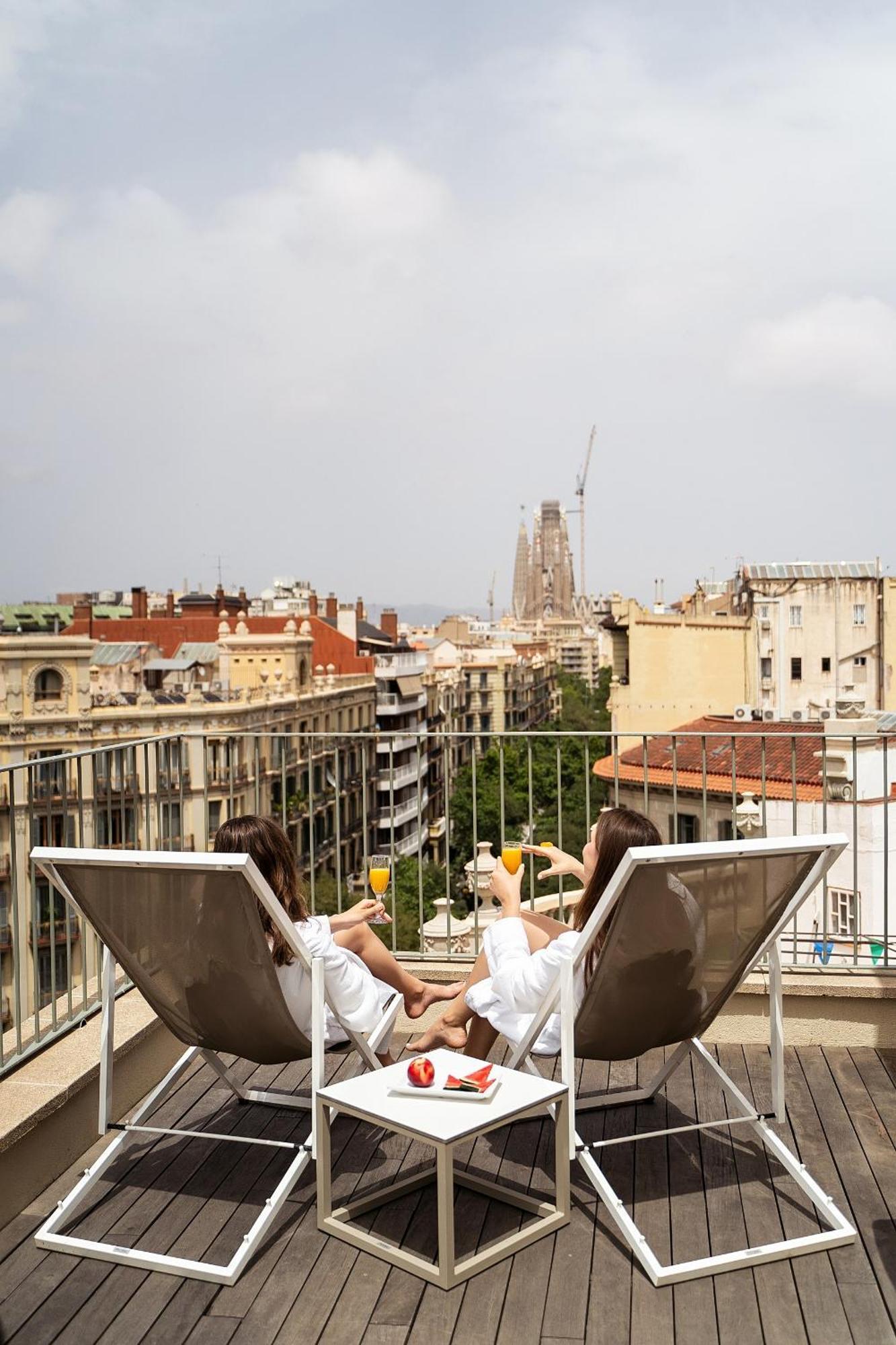 Mate Carla, Barcelona